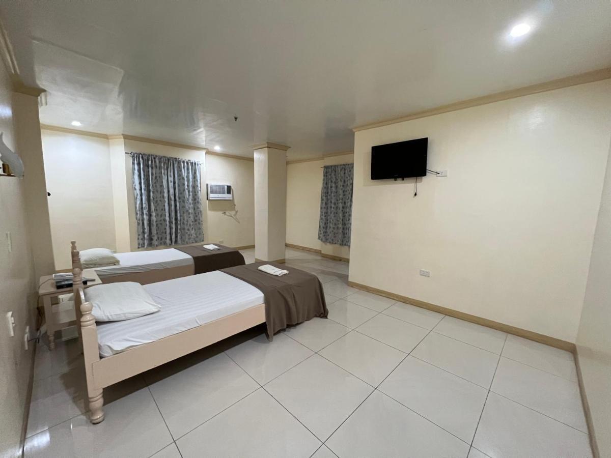 La Elliana Hotel & Restaurant, Inc. Laoag Εξωτερικό φωτογραφία